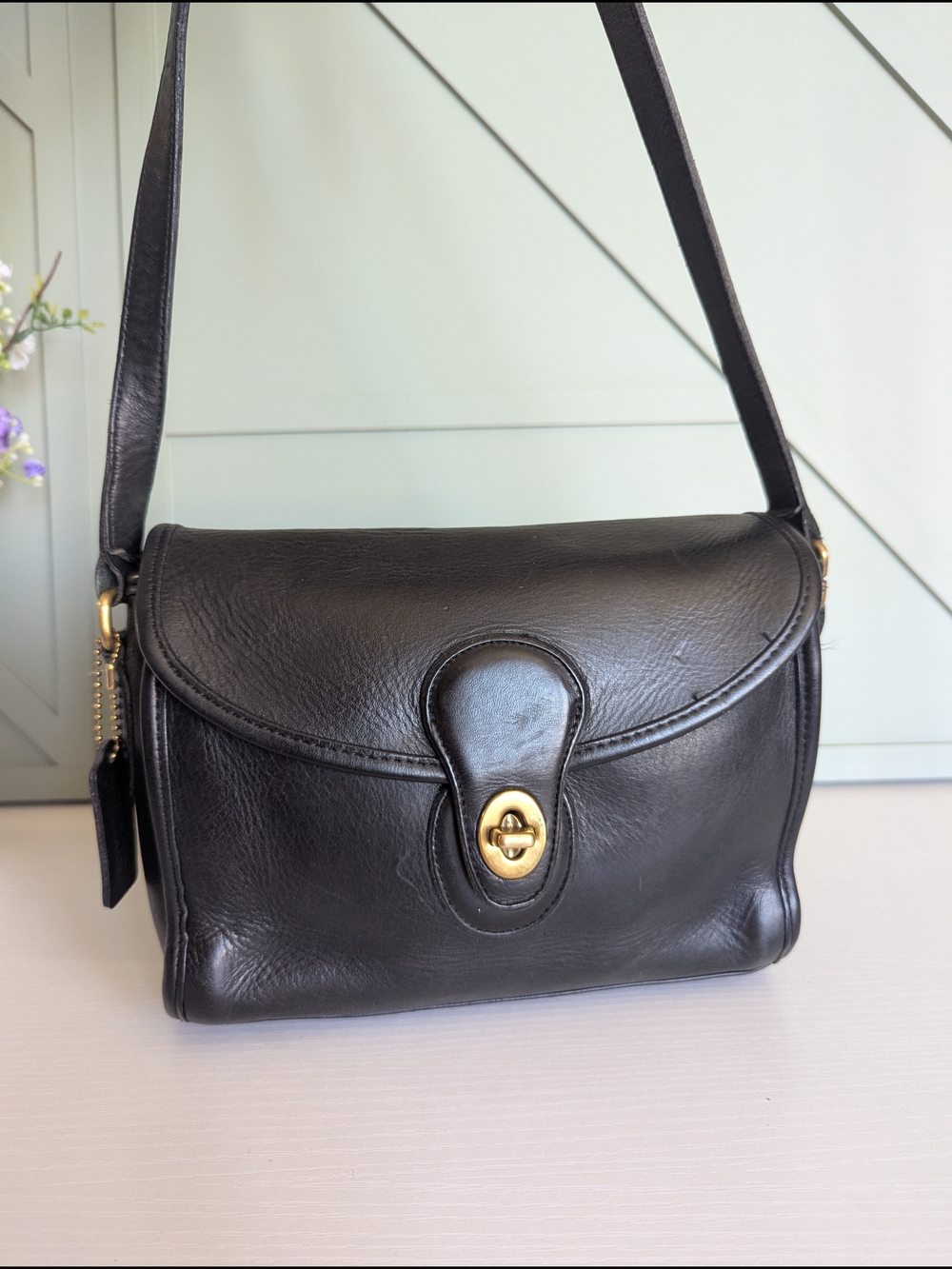 Coach Black Leather Crossbody with Gold Turn-Lock - Picture 2 of 11